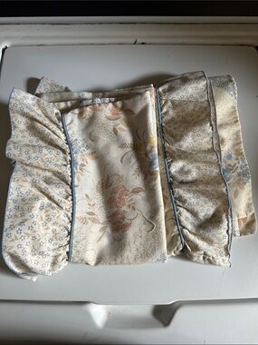 TasteMaker Floral Pillow Shams in Cream and Dusty Blue